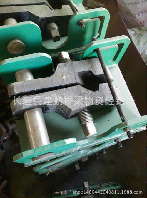 起重机简易手动防风夹轨器 厂家供应与选型指南